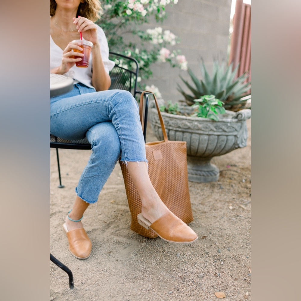 Sseko Cloud Mules in Caramel